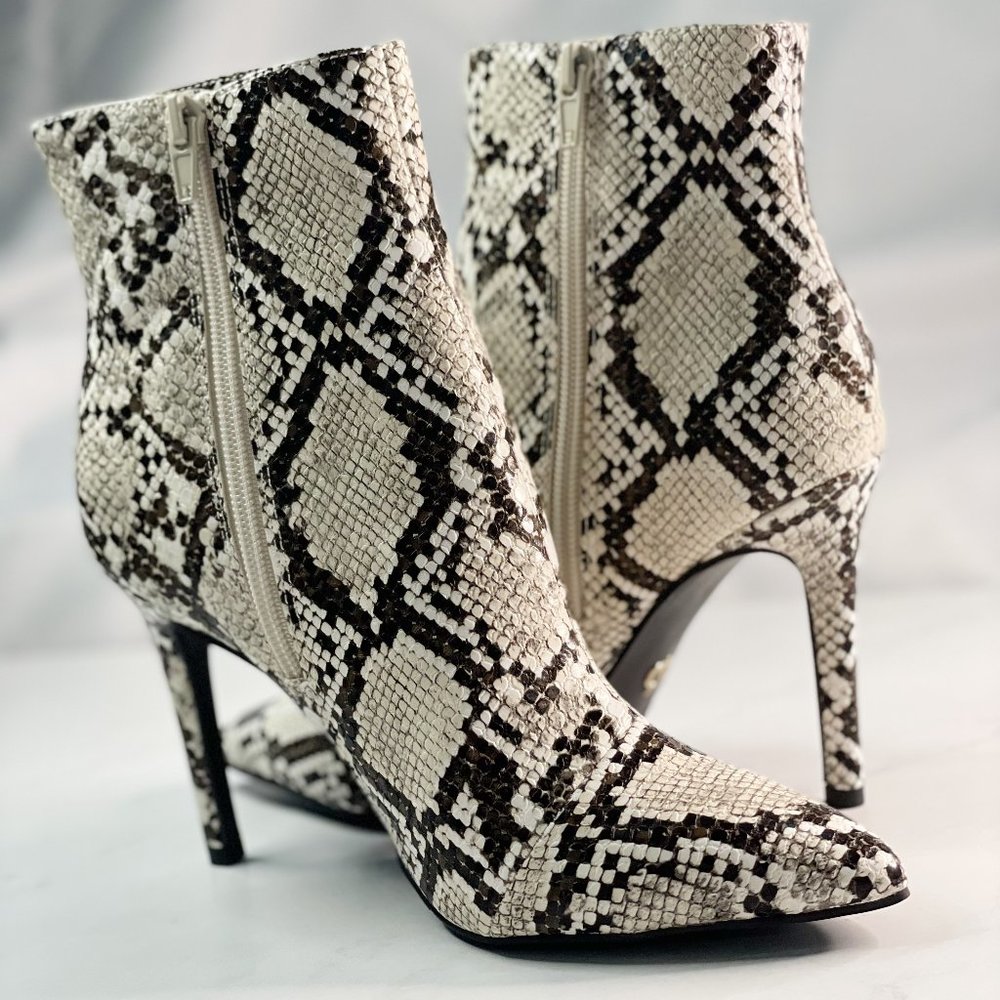 New Thalia Sodi Rylie Snakeskin Boot